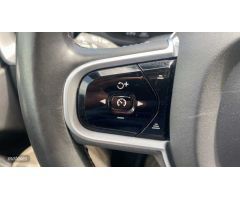 Volvo XC 60 XC60 B4(D) AWD R-Design Automatico de 2021 con 73.644 Km por 37.450 EUR. en Navarra