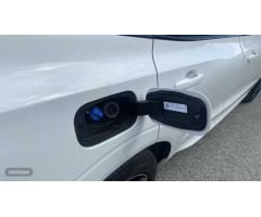 Volvo XC 60 XC60 B4(D) AWD R-Design Automatico de 2021 con 73.644 Km por 37.450 EUR. en Navarra