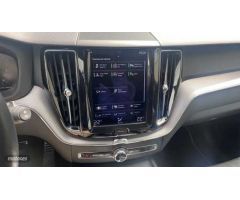 Volvo XC 60 XC60 B4(D) AWD R-Design Automatico de 2021 con 73.644 Km por 37.450 EUR. en Navarra