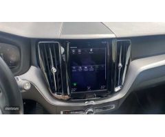 Volvo XC 60 XC60 B4(D) AWD R-Design Automatico de 2021 con 73.644 Km por 37.450 EUR. en Navarra