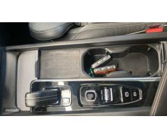 Volvo XC 60 XC60 B4(D) AWD R-Design Automatico de 2021 con 73.644 Km por 37.450 EUR. en Navarra