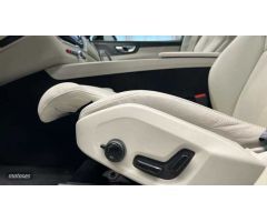 Volvo XC 60 XC60 Recharge Ultimate, T6 AWD Hibrido enchufable, Electrico/Gasolina, Dark de 2023 con