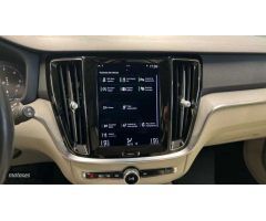 Volvo V 60 2.0 B4 D INSCRIPTION AUTO 197 CV de 2021 con 57.989 Km por 33.900 EUR. en A Coruna