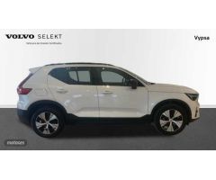 Volvo XC40 Recharge Plus, T4 plug-in hybrid, El?ctrico/Gasolina, Dark de 2023 con 26.185 Km por 37.9