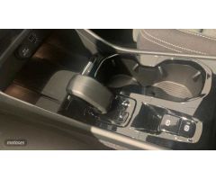 Volvo XC40 Recharge Plus, T4 plug-in hybrid, El?ctrico/Gasolina, Dark de 2023 con 26.185 Km por 37.9