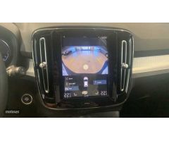 Volvo XC40 Recharge Plus, T4 plug-in hybrid, El?ctrico/Gasolina, Dark de 2023 con 26.185 Km por 37.9