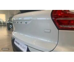 Volvo XC40 Recharge Plus, T4 plug-in hybrid, El?ctrico/Gasolina, Dark de 2023 con 26.185 Km por 37.9
