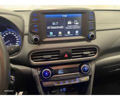 Hyundai Kona 1.0 TGDI Klass 4x2 de 2020 con 75.000 Km por 14.900 EUR. en Barcelona
