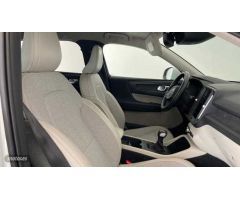 Volvo XC40 1.5 T3 156 5P de 2018 con 100.000 Km por 20.500 EUR. en Cadiz