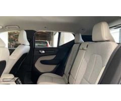 Volvo XC40 1.5 T3 156 5P de 2018 con 100.000 Km por 20.500 EUR. en Cadiz