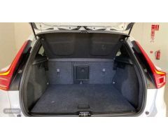 Volvo XC40 1.5 T3 156 5P de 2018 con 100.000 Km por 20.500 EUR. en Cadiz
