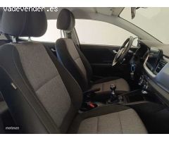 Kia Stonic 1.2 DPI CONCEPT 84 5P de 2022 con 23.827 Km por 17.000 EUR. en Cadiz