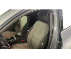 Volvo XC40 1.5 T5 RECHARGE INSCRIPTION EXP DCT 262 5P de 2022 con 57.459 Km por 31.900 EUR. en Madri