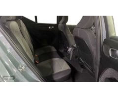 Volvo XC40 1.5 T5 RECHARGE INSCRIPTION EXP DCT 262 5P de 2022 con 57.459 Km por 31.900 EUR. en Madri