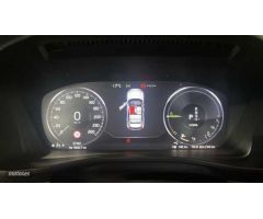 Volvo XC40 1.5 T5 RECHARGE INSCRIPTION EXP DCT 262 5P de 2022 con 57.459 Km por 31.900 EUR. en Madri