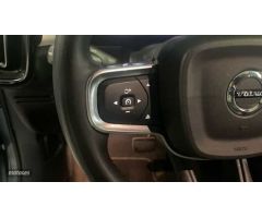 Volvo XC40 1.5 T5 RECHARGE INSCRIPTION EXP DCT 262 5P de 2022 con 57.459 Km por 31.900 EUR. en Madri