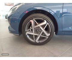 Hyundai i20 1.0 TGDI Tecno 48V 100 de 2024 con 12 Km por 20.550 EUR. en Cadiz