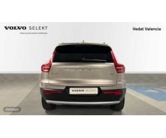 Volvo XC40 XC40 Core, B3 Mild hybrid, Gasolina de 2024 con 27.528 Km por 33.900 EUR. en Valencia
