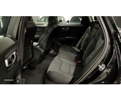 Volvo XC 60 XC60 Core, B4 Semihibrido, Diesel de 2024 con 24.000 Km por 40.900 EUR. en Valencia