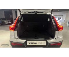 Volvo XC40 2.0 B3 CORE AUTO 163 5P de 2024 con 31.319 Km por 33.900 EUR. en Valencia