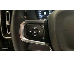 Volvo XC40 1.5 T5 RECHARGE INSCRIPTION EXP DCT 262 5P de 2022 con 40.000 Km por 30.900 EUR. en Valen