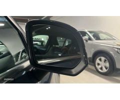 Volvo XC40 1.5 T5 RECHARGE INSCRIPTION EXP DCT 262 5P de 2022 con 40.000 Km por 30.900 EUR. en Valen