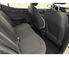 Hyundai i10 1.0 MPI Klass de 2024 con 17.718 Km por 12.200 EUR. en Barcelona