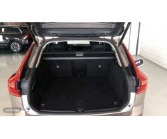 Volvo XC 60 Core, B4 Semihibrido, Diesel de 2024 con 28.750 Km por 42.600 EUR. en Almeria