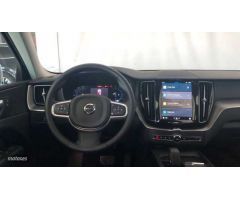 Volvo XC 60 Core, B4 Semihibrido, Diesel de 2024 con 28.750 Km por 42.600 EUR. en Almeria