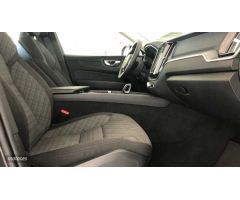 Volvo XC 60 Core, B4 Semihibrido, Diesel de 2024 con 28.630 Km por 42.600 EUR. en Almeria