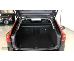 Volvo XC 60 Core, B4 Semihibrido, Diesel de 2024 con 28.630 Km por 42.600 EUR. en Almeria