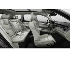Volvo XC 60 2.0 T6 RECHARGE PLUS DARK AUTO 4WD 5P de 2024 con 1 Km por 61.500 EUR. en Madrid