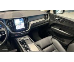 Volvo XC 60 2.0 B4 D PLUS DARK AUTO 197 CV de 2024 con 30.076 Km por 44.400 EUR. en A Coruna