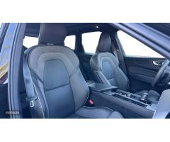 Volvo XC 60 2.0 T6 RECHARGE R-DESIGN AUTO 4WD 340 5P de 2021 con 51.401 Km por 37.900 EUR. en Madrid