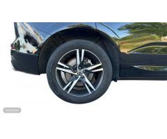 Volvo XC 60 2.0 T6 RECHARGE R-DESIGN AUTO 4WD 340 5P de 2021 con 51.401 Km por 37.900 EUR. en Madrid