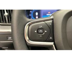 Volvo XC 60 2.0 T6 RECHARGE CORE AUTO 4WD 350 5P de 2024 con 17.057 Km por 45.900 EUR. en Madrid