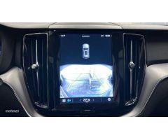 Volvo XC 60 2.0 T6 RECHARGE CORE AUTO 4WD 350 5P de 2024 con 17.057 Km por 45.900 EUR. en Madrid