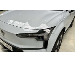 Volvo EX30 EX30 Core, Single Motor Extended Range, Electrico de 2024 con 20.500 Km por 33.500 EUR. e