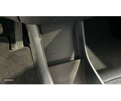 Volvo EX30 EX30 Core, Single Motor Extended Range, Electrico de 2024 con 20.500 Km por 33.500 EUR. e