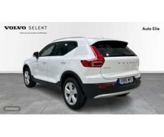 Volvo XC40 XC40 Core, B3 Mild Hybrid, Gasolina de 2024 con 12.500 Km por 36.500 EUR. en Madrid