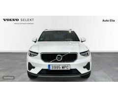 Volvo XC40 XC40 Core, B3 Mild Hybrid, Gasolina de 2024 con 12.500 Km por 36.500 EUR. en Madrid