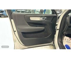 Volvo XC40 XC40 Core, B3 Mild Hybrid, Gasolina de 2024 con 12.500 Km por 36.500 EUR. en Madrid
