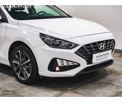 Hyundai i30 1.5 DPI Klass SLX 110 de 2024 con 16.385 Km por 19.990 EUR. en Guipuzcoa