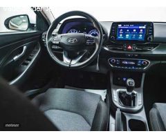 Hyundai i30 1.5 DPI Klass SLX 110 de 2024 con 16.385 Km por 19.990 EUR. en Guipuzcoa