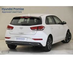 Hyundai i30 1.5 DPI Klass SLX 110 de 2024 con 18.200 Km por 19.990 EUR. en Guipuzcoa