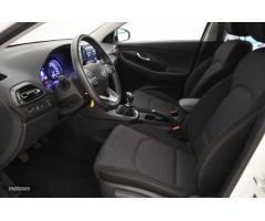 Hyundai i30 1.5 DPI Klass SLX 110 de 2024 con 18.200 Km por 19.990 EUR. en Guipuzcoa