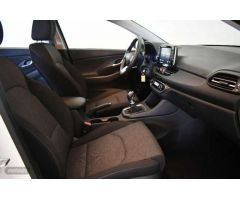 Hyundai i30 1.5 DPI Klass SLX 110 de 2024 con 17.500 Km por 19.990 EUR. en Guipuzcoa