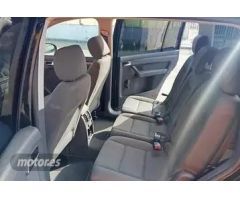 Volkswagen Touran 1.9 TDI edition 105cv de 2005 con 201.000 Km por 1.550 EUR. en Madrid