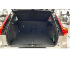 Volvo XC40 TODOTERRENO BEV 70KWH RECHARGE ULTIMATE 231CV 5P de 2023 con 19.729 Km por 41.900 EUR. en