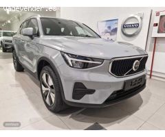 Volvo XC40 XC40 CORE B3 (G) MILD HYBRID con 1 Km por 39.900 EUR. en Navarra